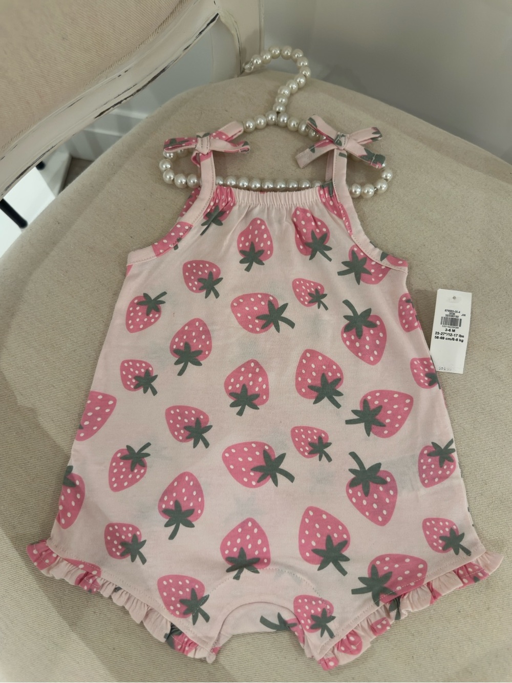 🍓 3~6 Mth Pink Strawberry Print 100% Cotyon Ruffled Baby Romper with bows NWT